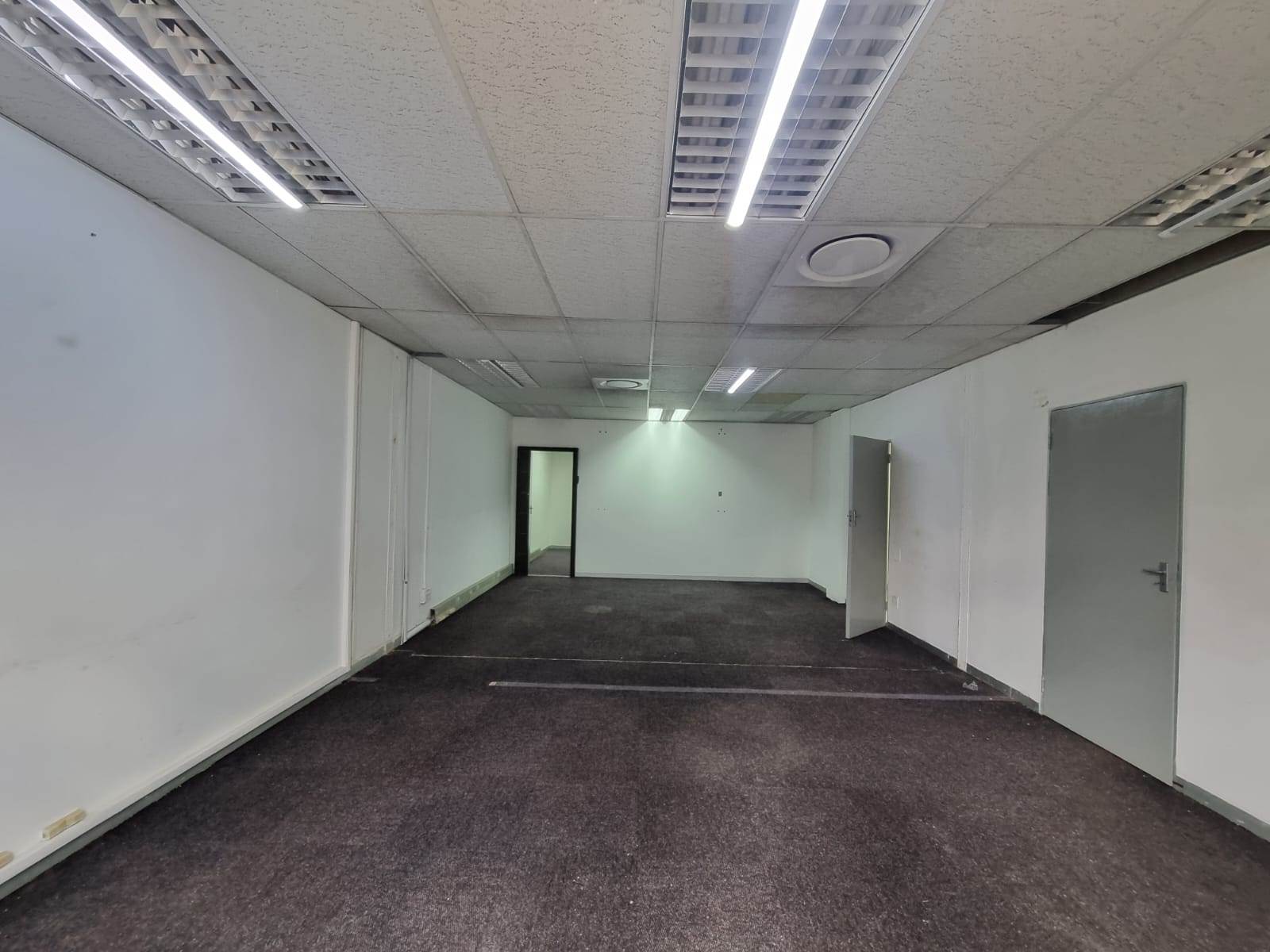144  m² Commercial space in Hatfield photo number 8