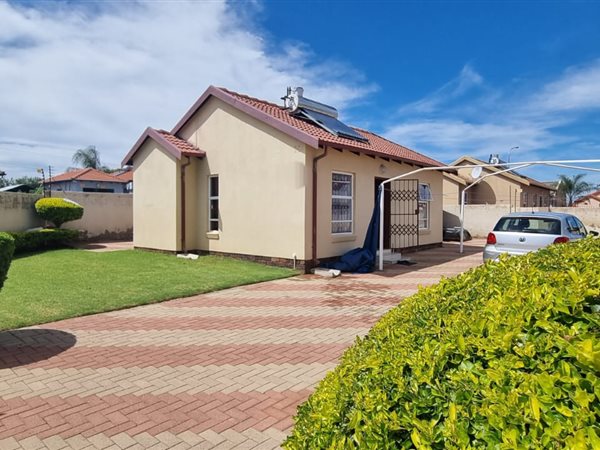 2 Bed House in Southern Gateway