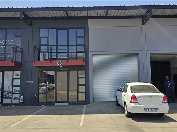 135  m² Industrial space