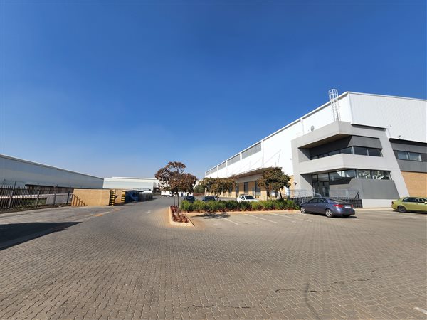 7466  m² Industrial space