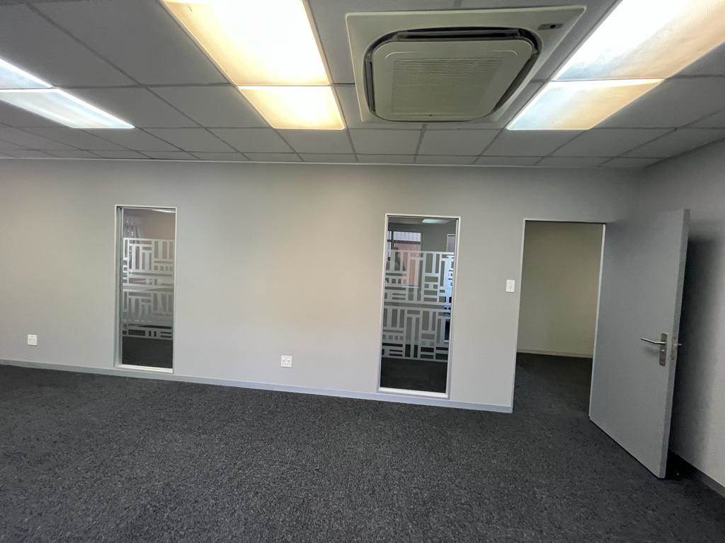 45  m² Commercial space in Rosebank photo number 17