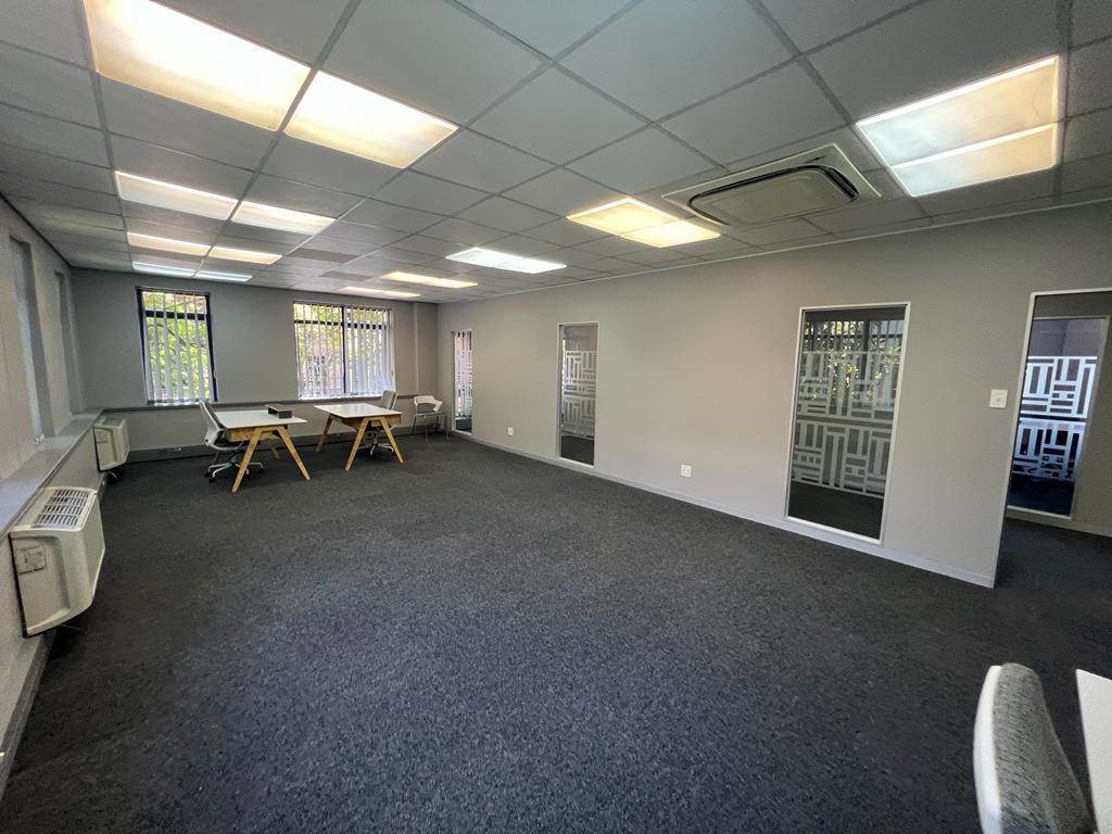 45  m² Commercial space in Rosebank photo number 14