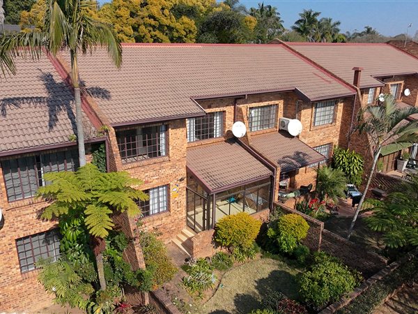 4 Bedroom Townhouse 4 Bedroom Townhouse