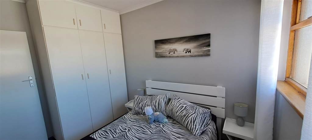 3 Bed Duplex in Bluewater Bay photo number 11