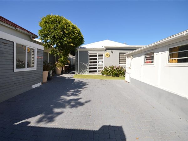 4 Bed House in Southernwood