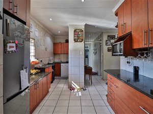 3 Bed House in Lambton Gardens