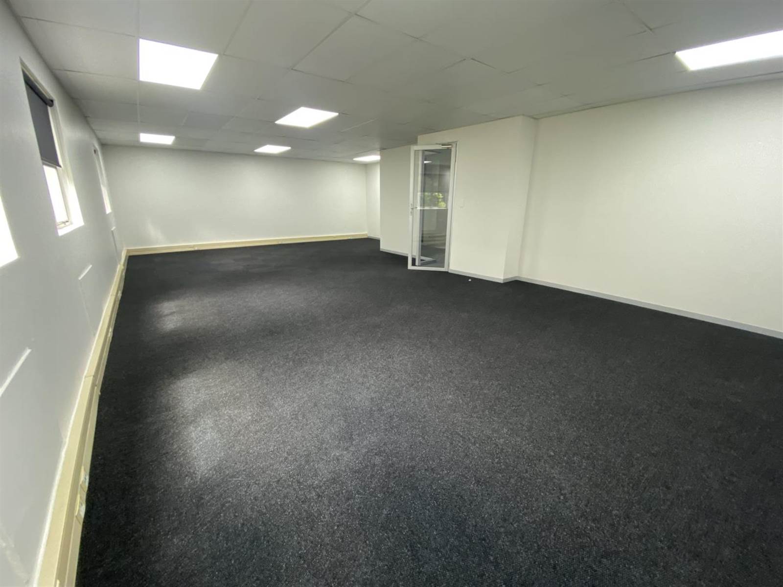 337  m² Commercial space in Halfway House photo number 3