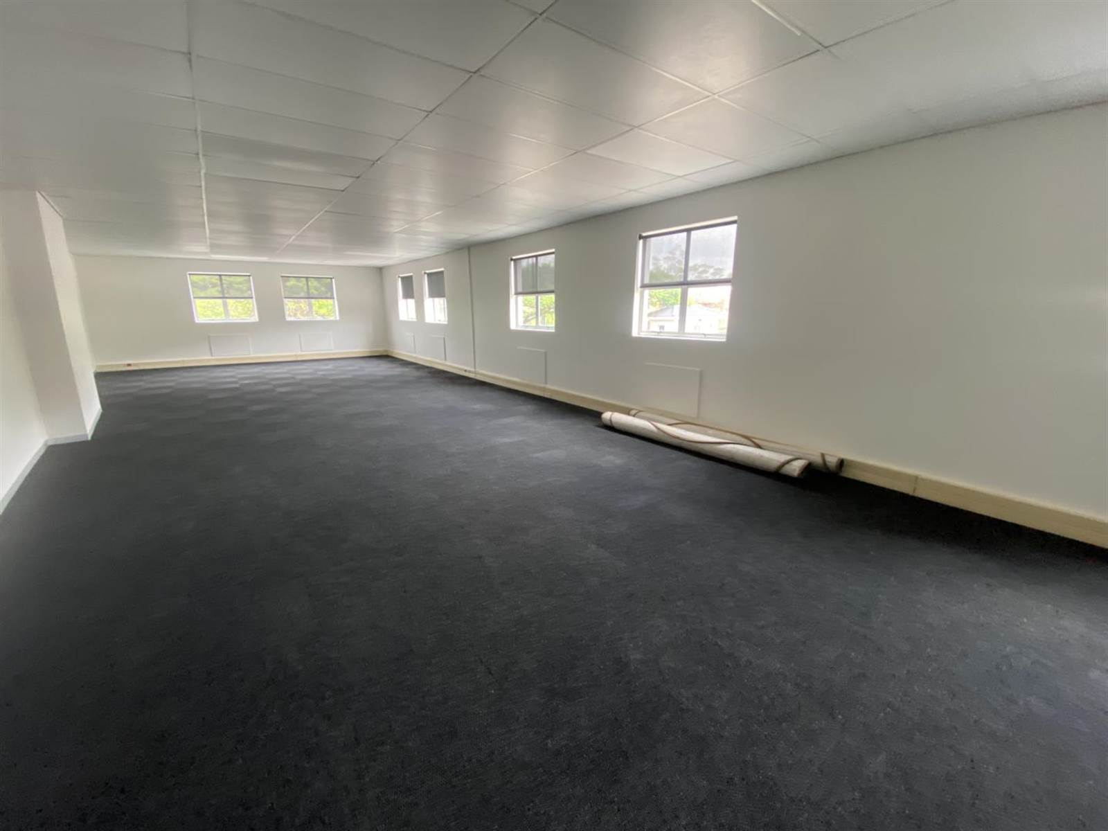 337  m² Commercial space in Halfway House photo number 1
