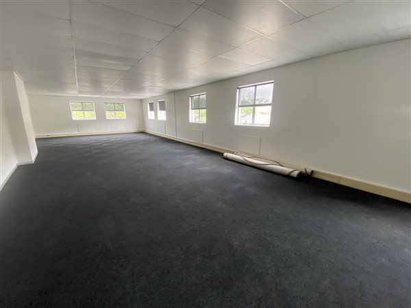 337  m² Commercial space in Halfway House