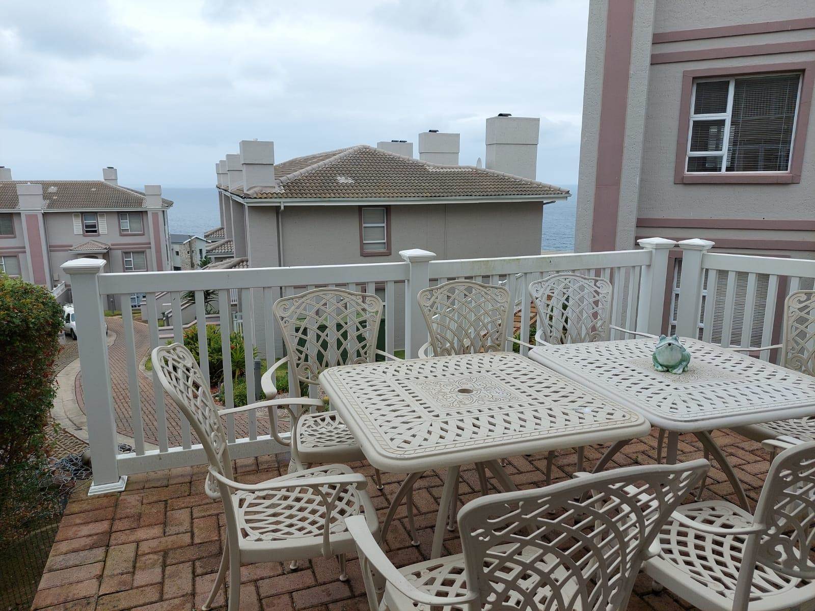2 Bed Apartment in Pinnacle Point Golf Estate photo number 3
