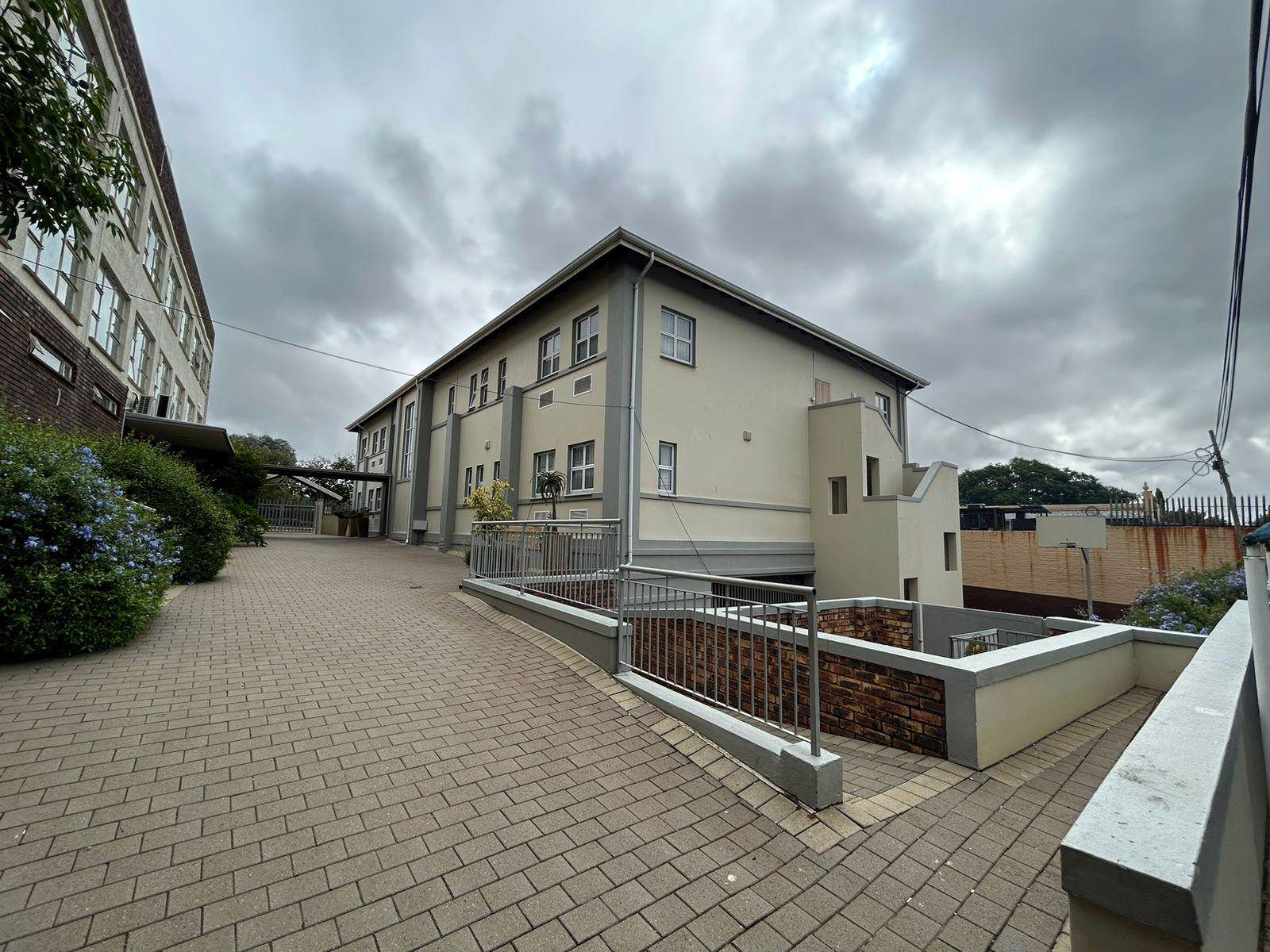 76  m² Commercial space in Northcliff photo number 1