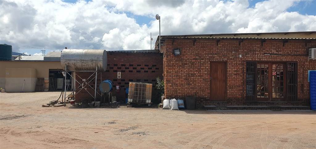1200  m² Industrial space in Louis Trichardt photo number 4