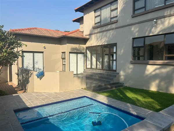 4 Bedroom House 4 Bedroom House