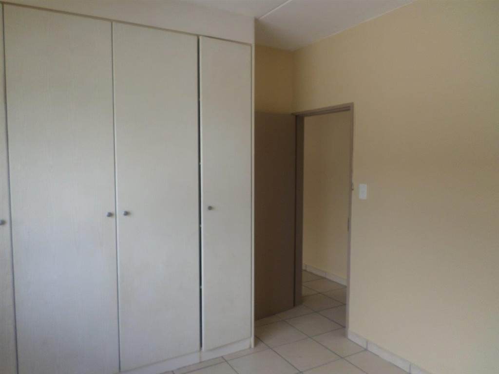 2 Bed Apartment in Elspark photo number 18
