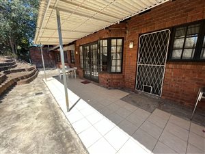 3 Bed Townhouse in Hayfields