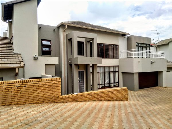 4 Bed Townhouse