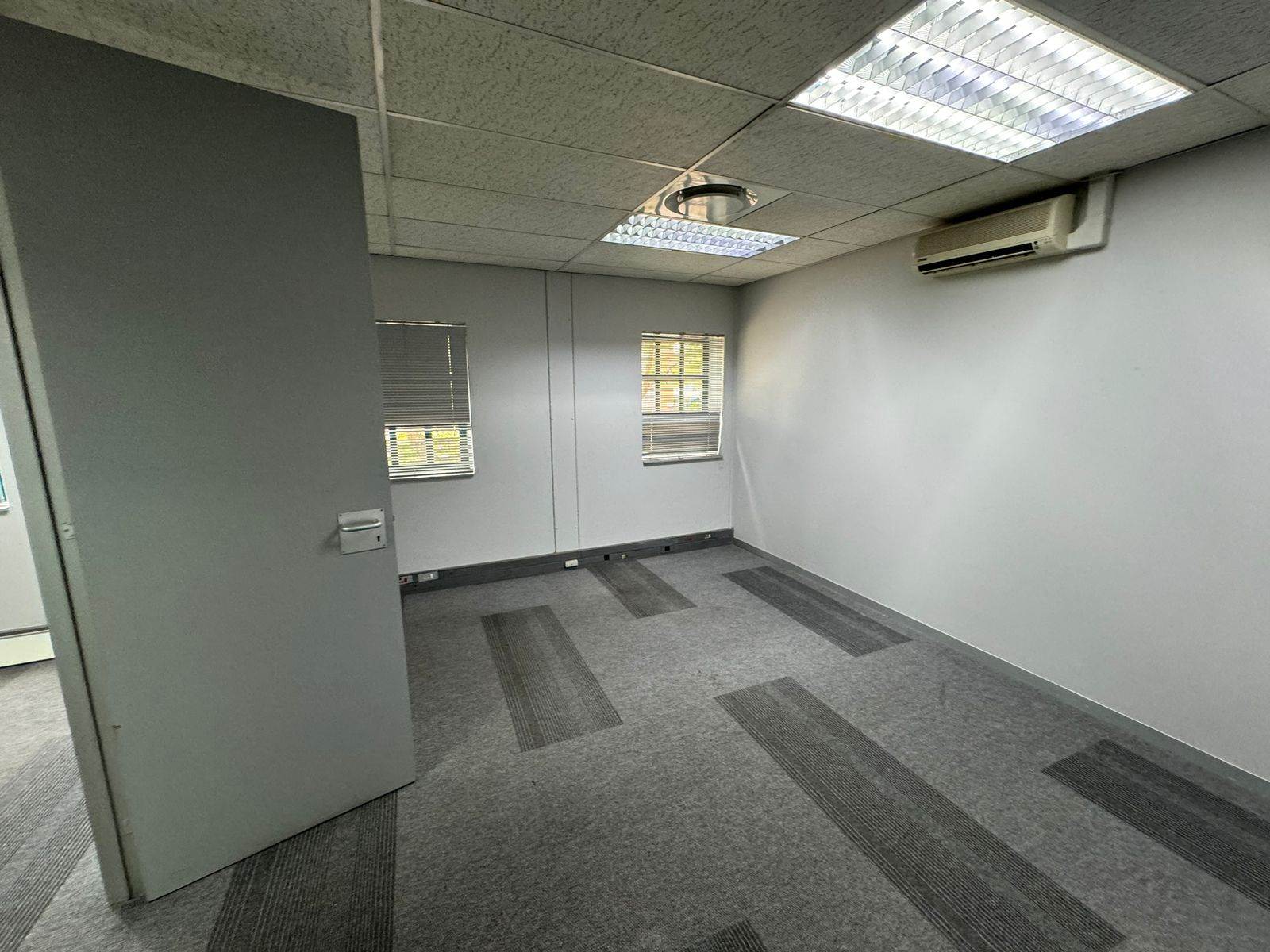85.63  m² Commercial space in Sunninghill photo number 17