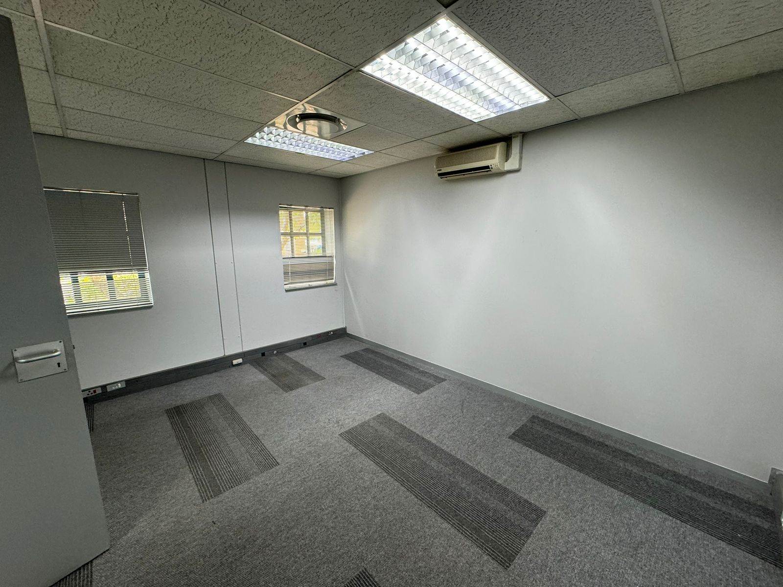 85.63  m² Commercial space in Sunninghill photo number 18