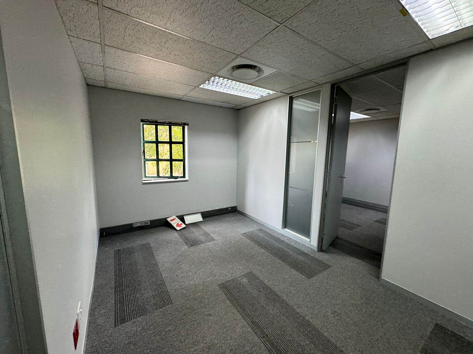 85.63  m² Commercial space in Sunninghill photo number 10