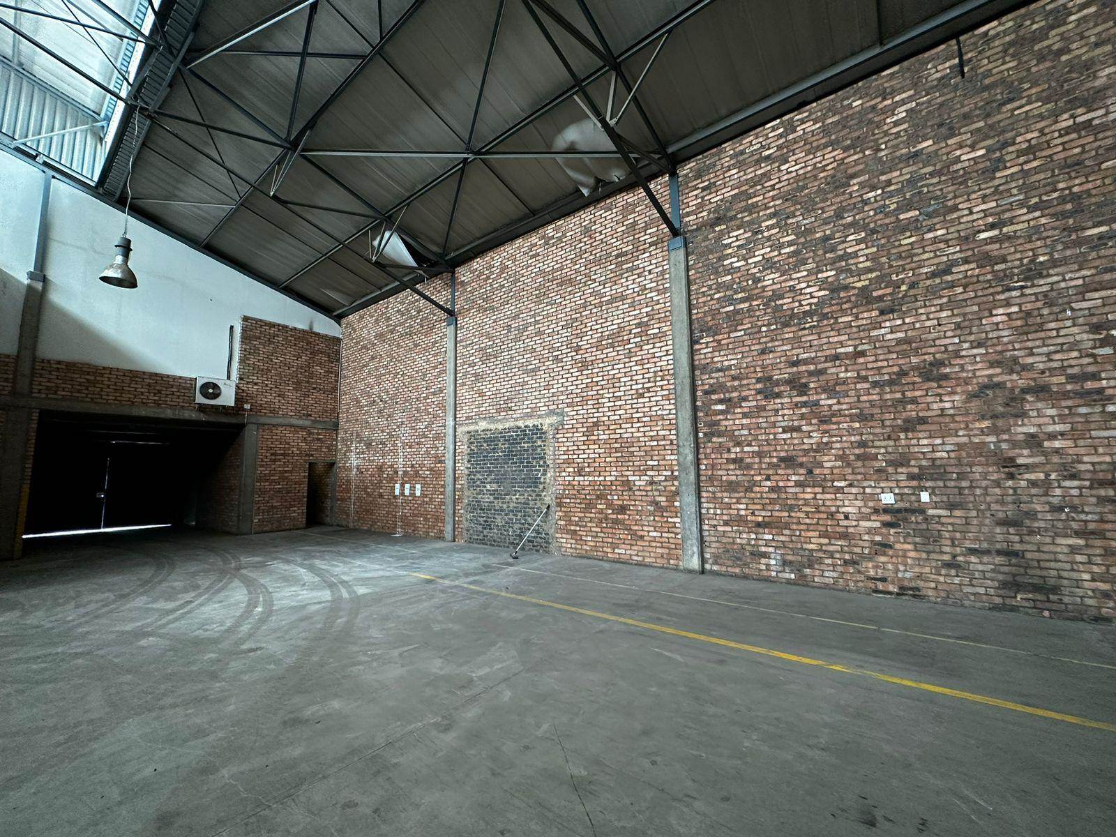 648  m² Industrial space in Randjespark photo number 4
