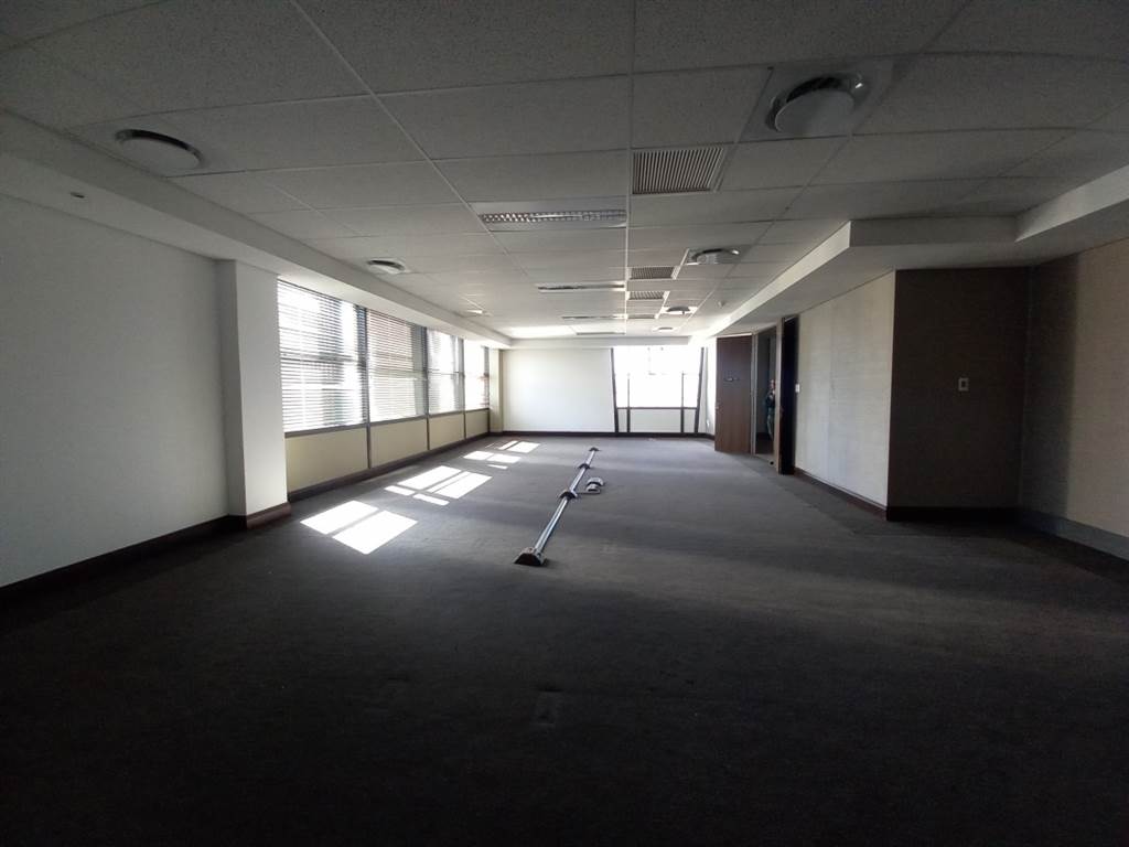 770  m² Office Space in Newlands photo number 14