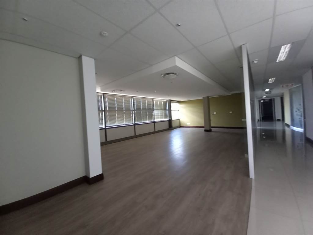 770  m² Office Space in Newlands photo number 11