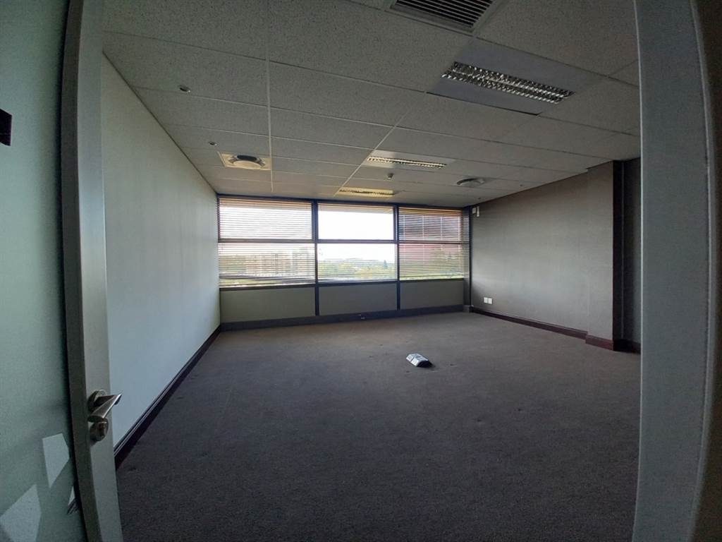 770  m² Office Space in Newlands photo number 8