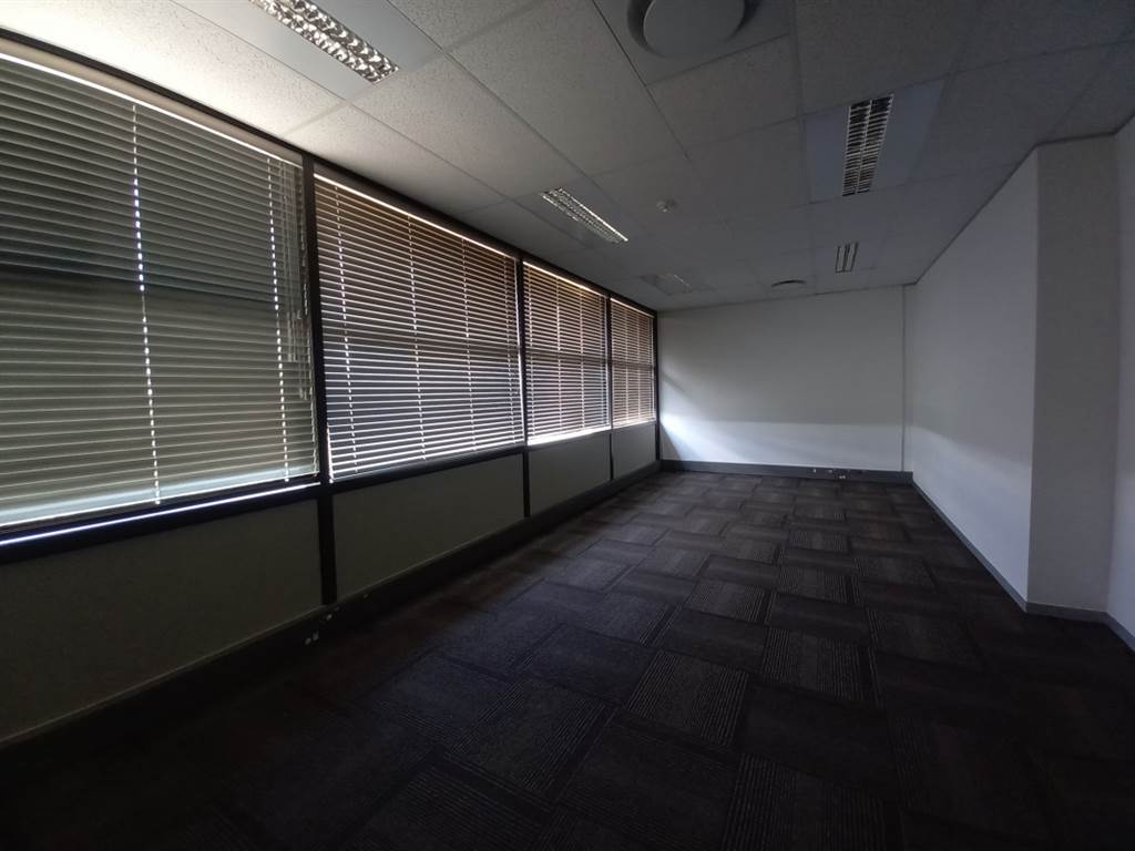 770  m² Office Space in Newlands photo number 5
