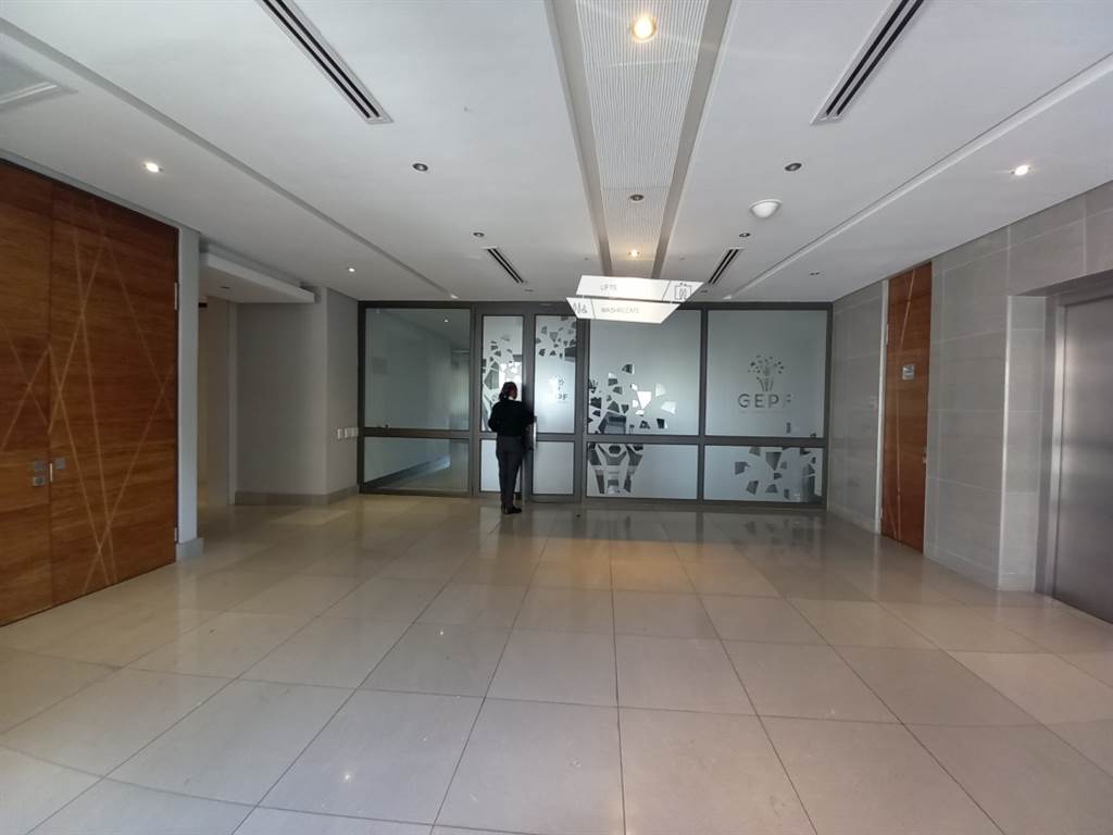 770  m² Office Space in Newlands photo number 18
