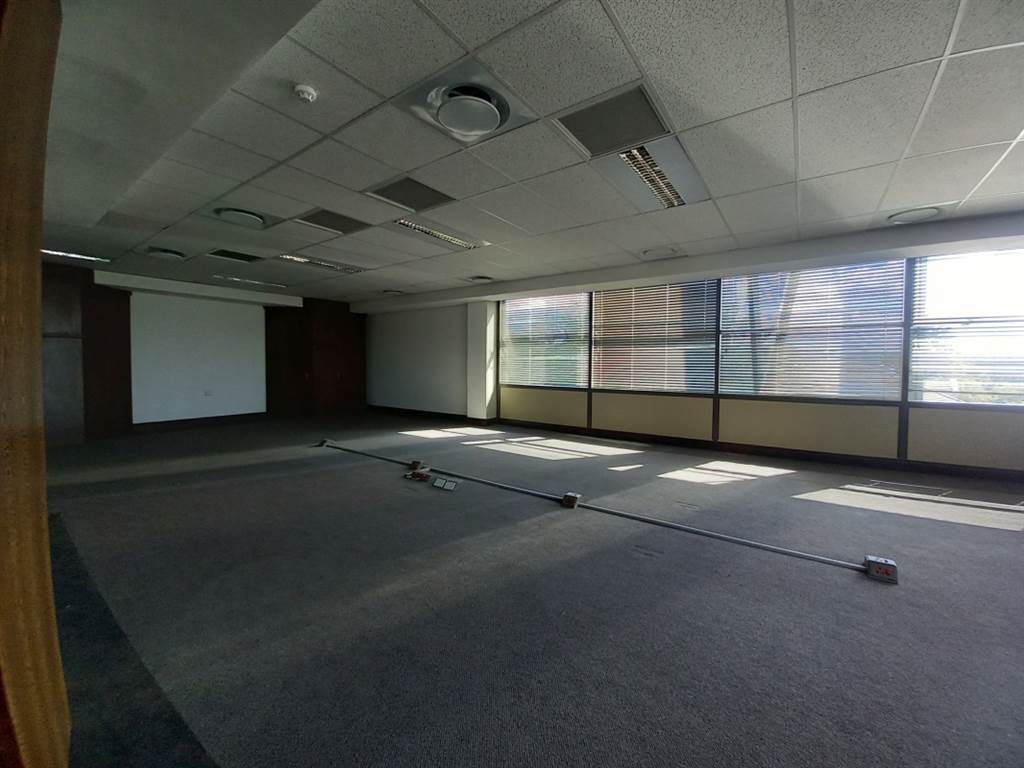 770  m² Office Space in Newlands photo number 17