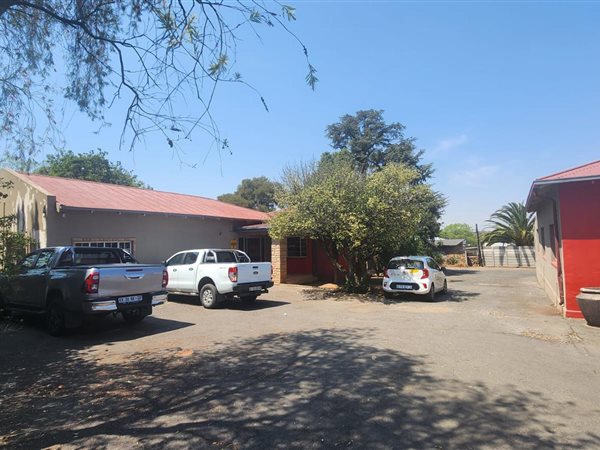 521  m² Commercial space