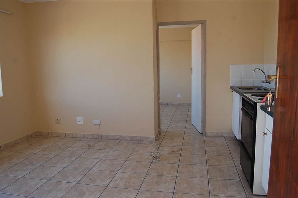 1 Bed Apartment in Wonderboom South photo number 9