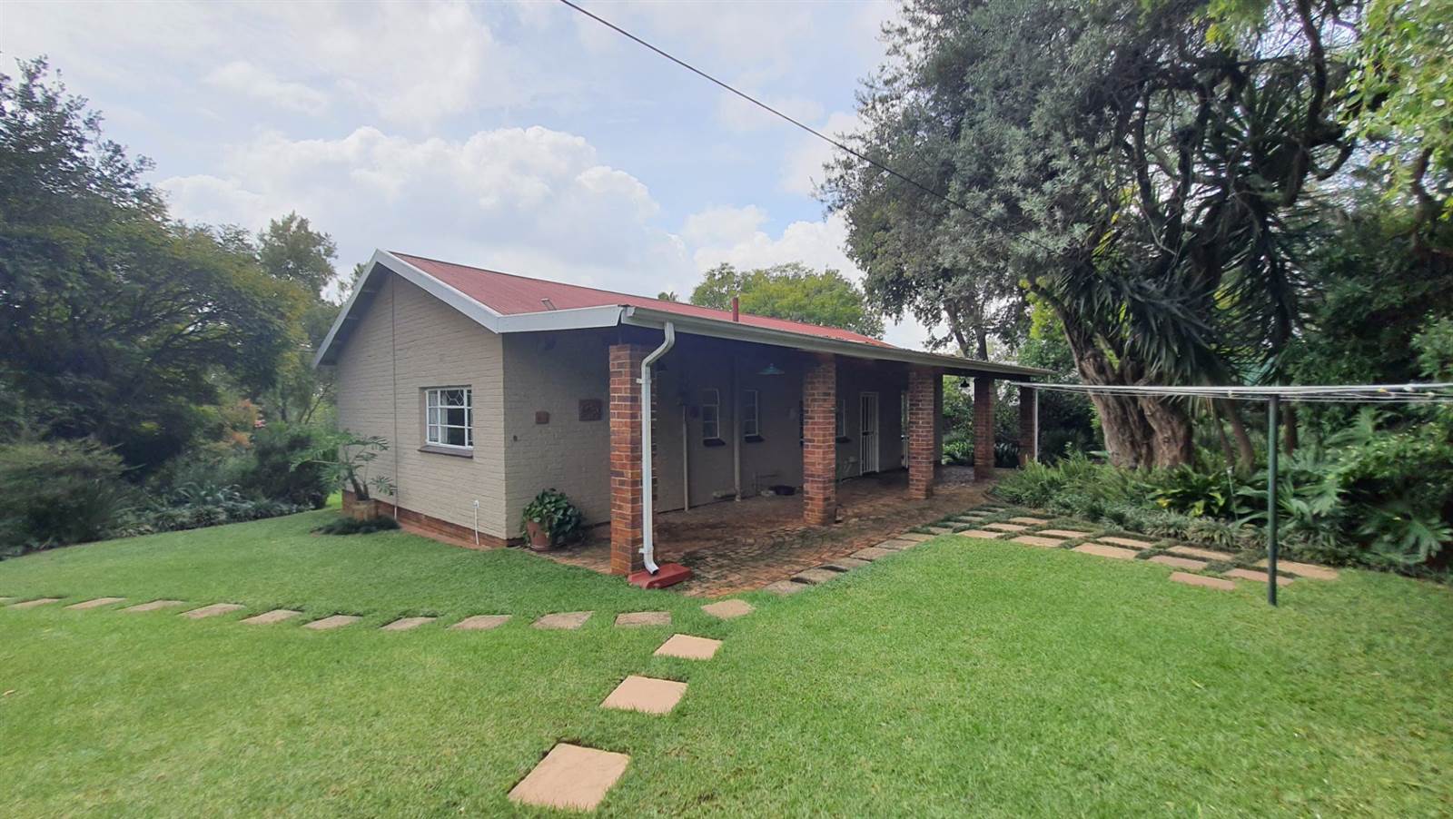 3 Bed House in Modderfontein photo number 4