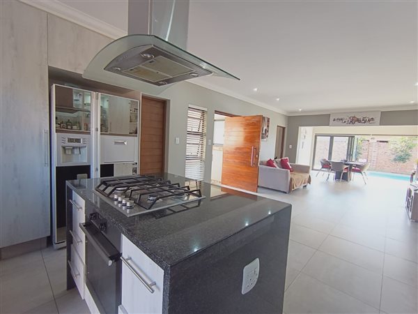 3 Bedroom House 3 Bedroom House