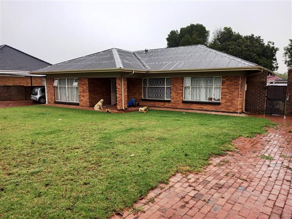 3 Bedroom House 3 Bedroom House