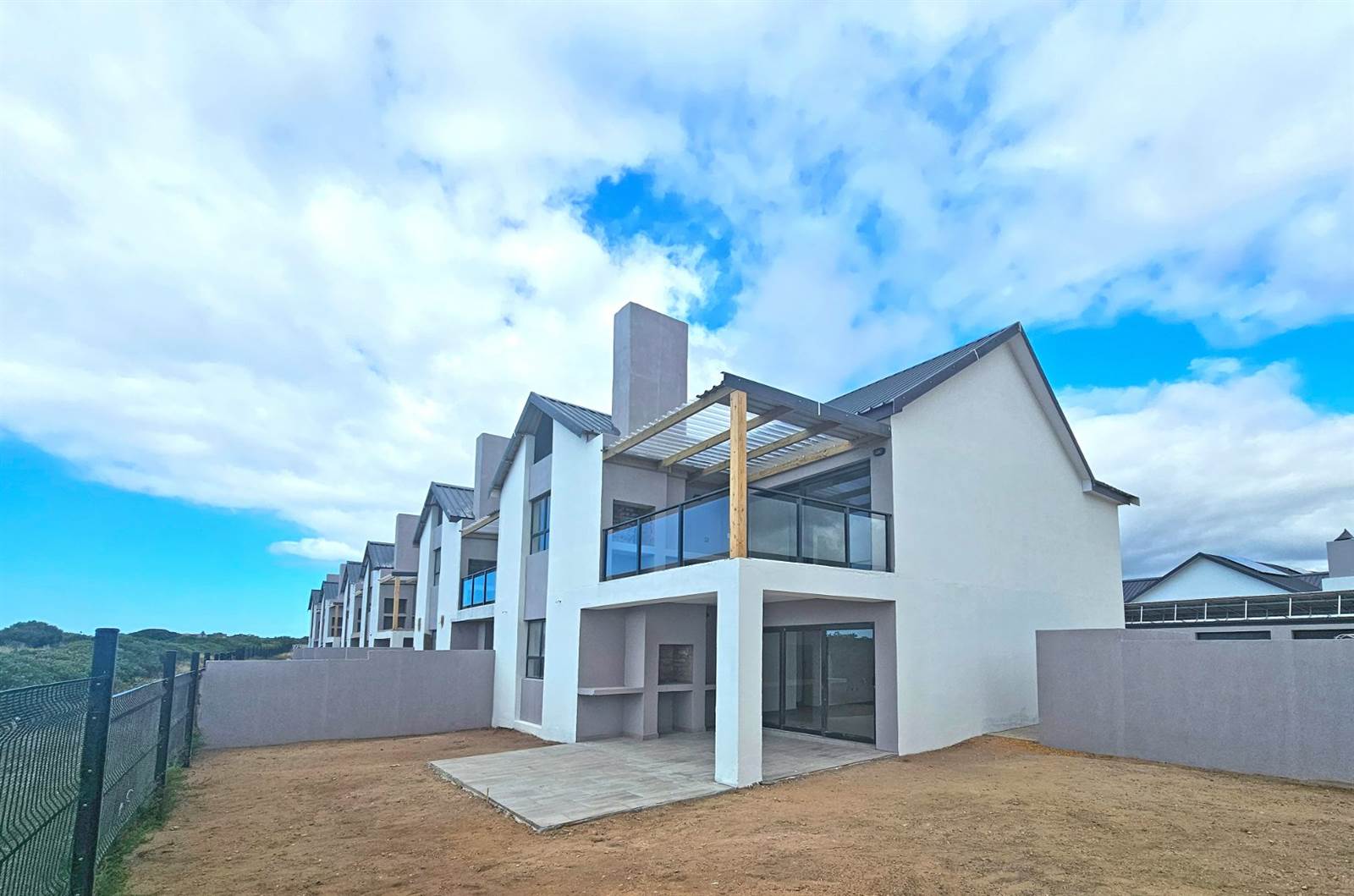 2 Bed Apartment in Stilbaai photo number 27