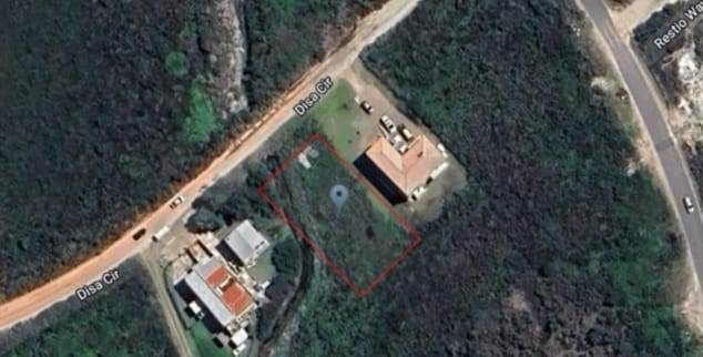 880 m² Land available in Bettys Bay photo number 1