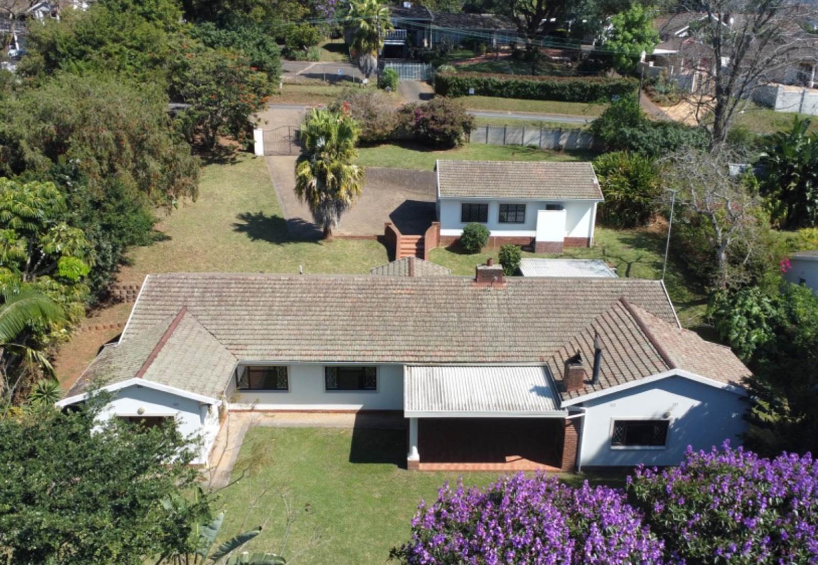 4 Bed House in Kloof photo number 1