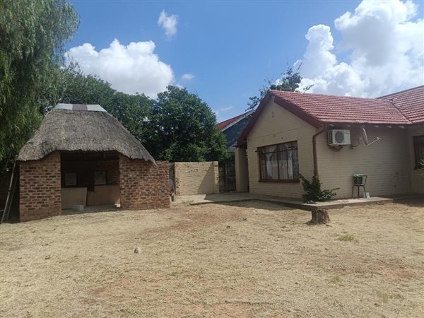 3 Bedroom House 3 Bedroom House