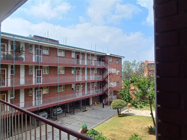 2.5 Bedroom Apartment 2.5 Bedroom Apartment