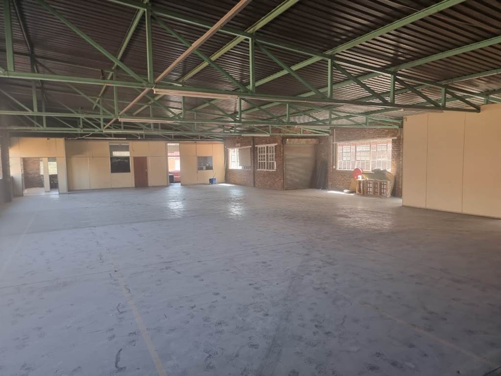 1000  m² Commercial space in Benoni Central photo number 9