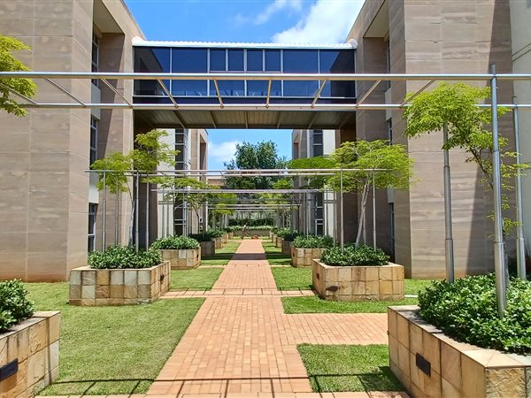 1020  m² Commercial space in Illovo