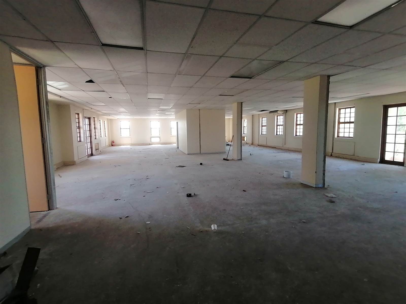 730  m² Commercial space in Eastgate photo number 6