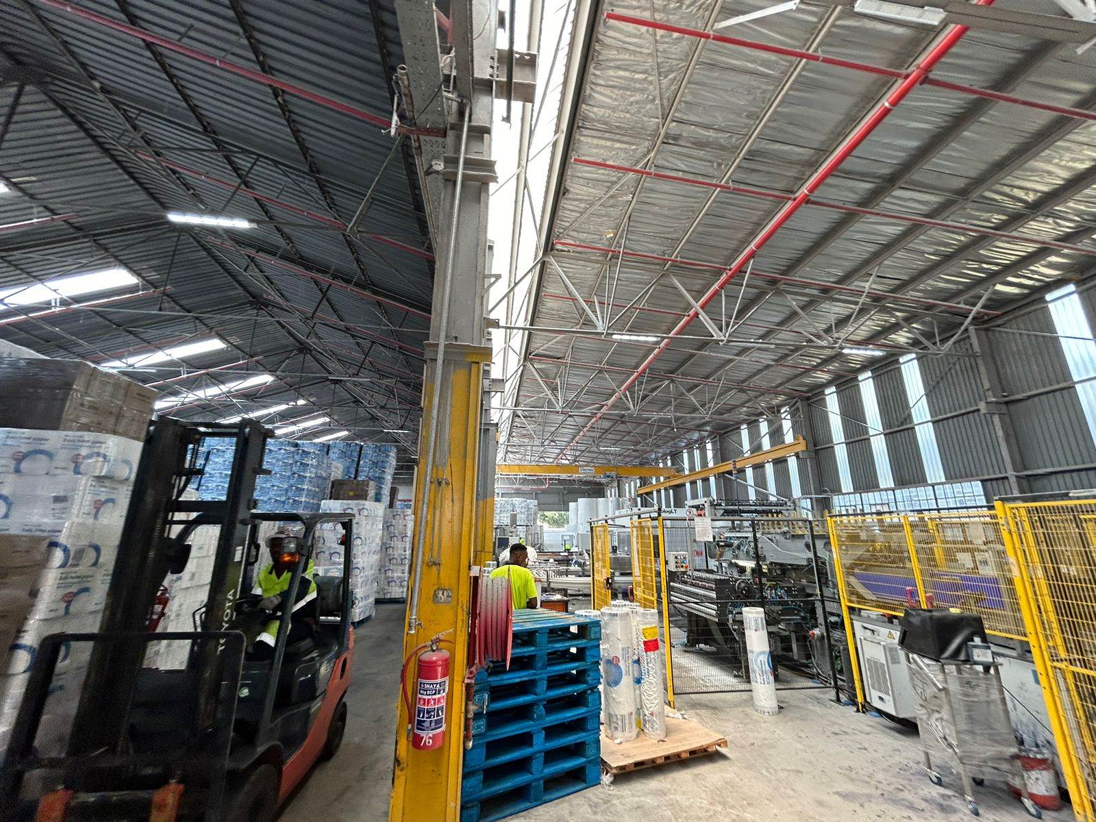 11400  m² Industrial space in Spartan photo number 9
