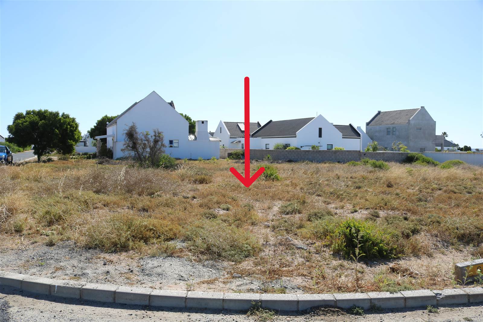 607 m² Land available in Golden Mile photo number 1