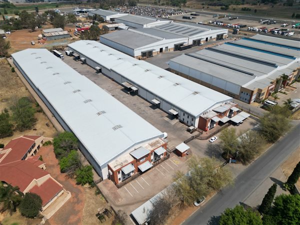 11 444 m² Industrial space 11 444 m² Industrial space