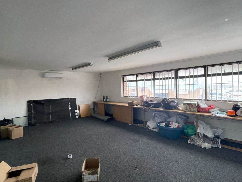 350  m² Industrial space in Bellville Central photo number 8