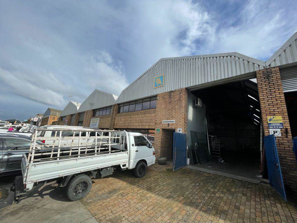 350  m² Industrial space in Bellville Central photo number 3