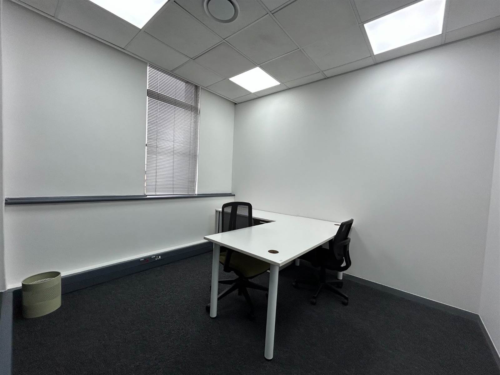 100  m² Office Space in Sandown photo number 4