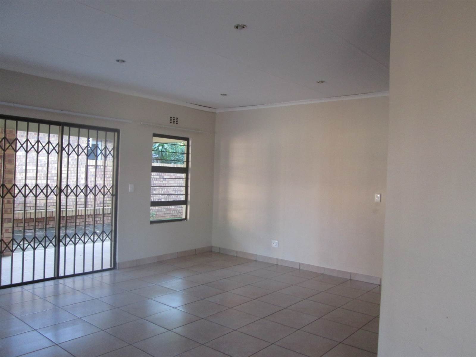 1 Bed Flat in Vryheid photo number 3
